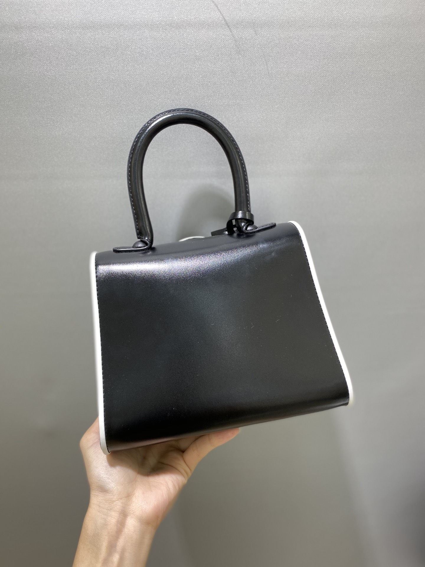 델보 브리앙 복스 토트백 미니